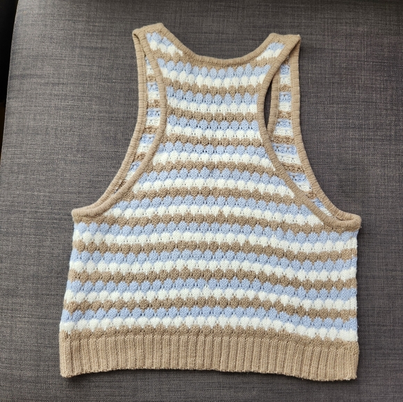 Vest - knitted ‼️ (3/$25) - Picture 3 of 3